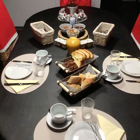 Domaine De Grisere 1 Frühstückspension Tilh